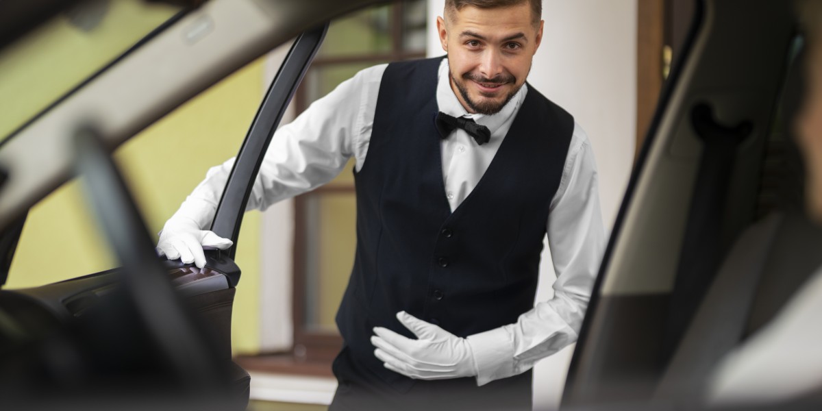Professional Drivers: What Sets Top Birmingham Airport Taxis Apart